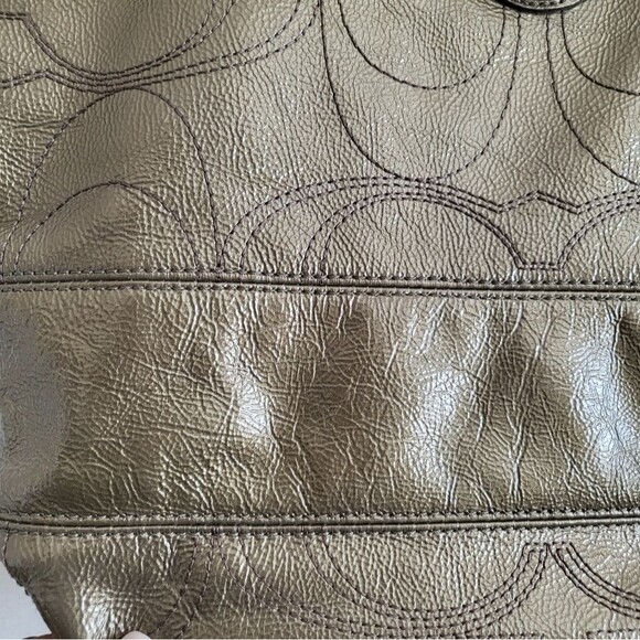 Coach Patent Leather Stitched C Tote Shoulder Bag Purse F15142 13 x 9.5 - Picture 3 of 16